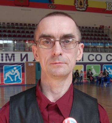 Юрий Ларцев